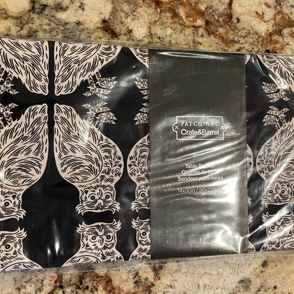 Table runner 14X90 - Picture 1 of 4